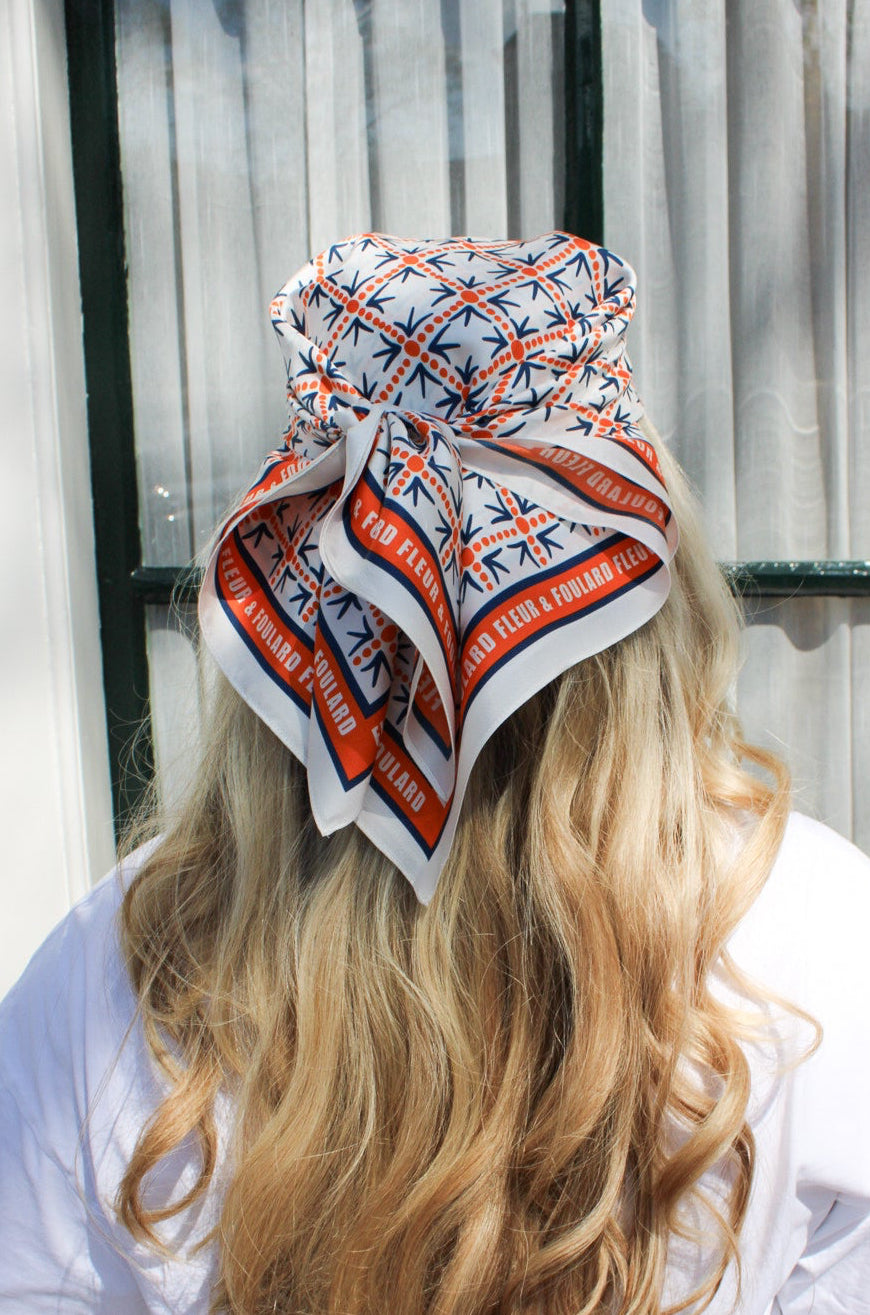 Scarf spritz time